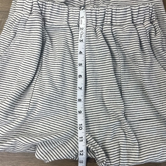 Böhme Women’s Essential White and Black Striped Joggers, size small - Picture 5 of 9